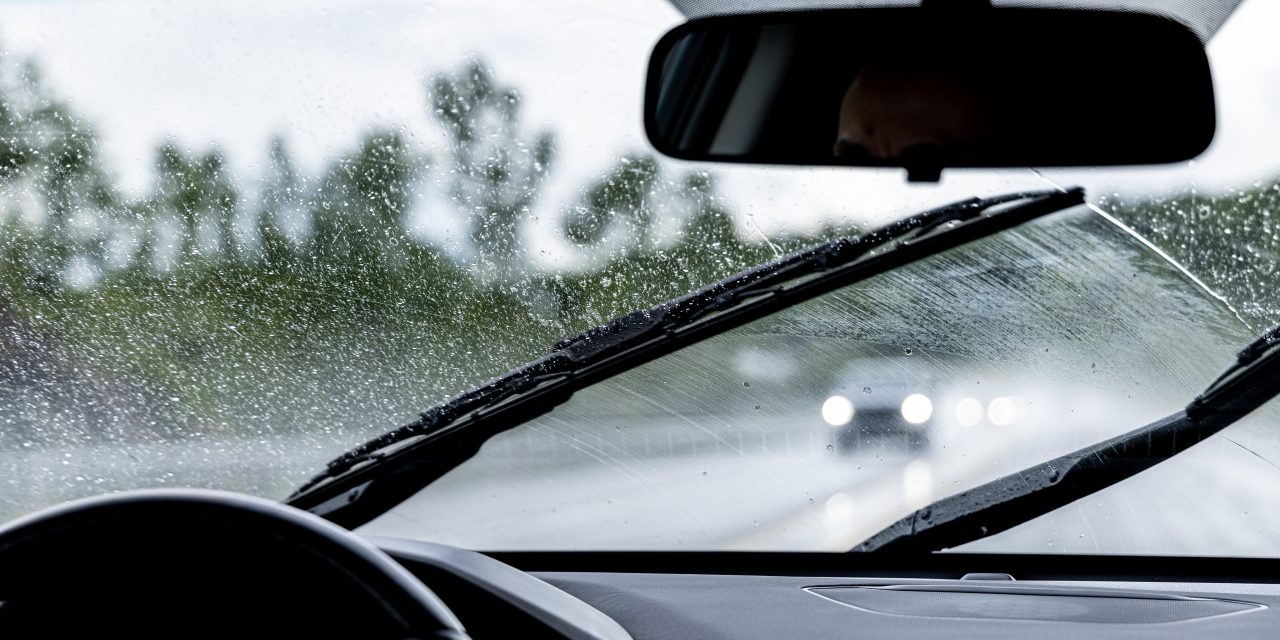 9 life-saving tips for driving in the rain