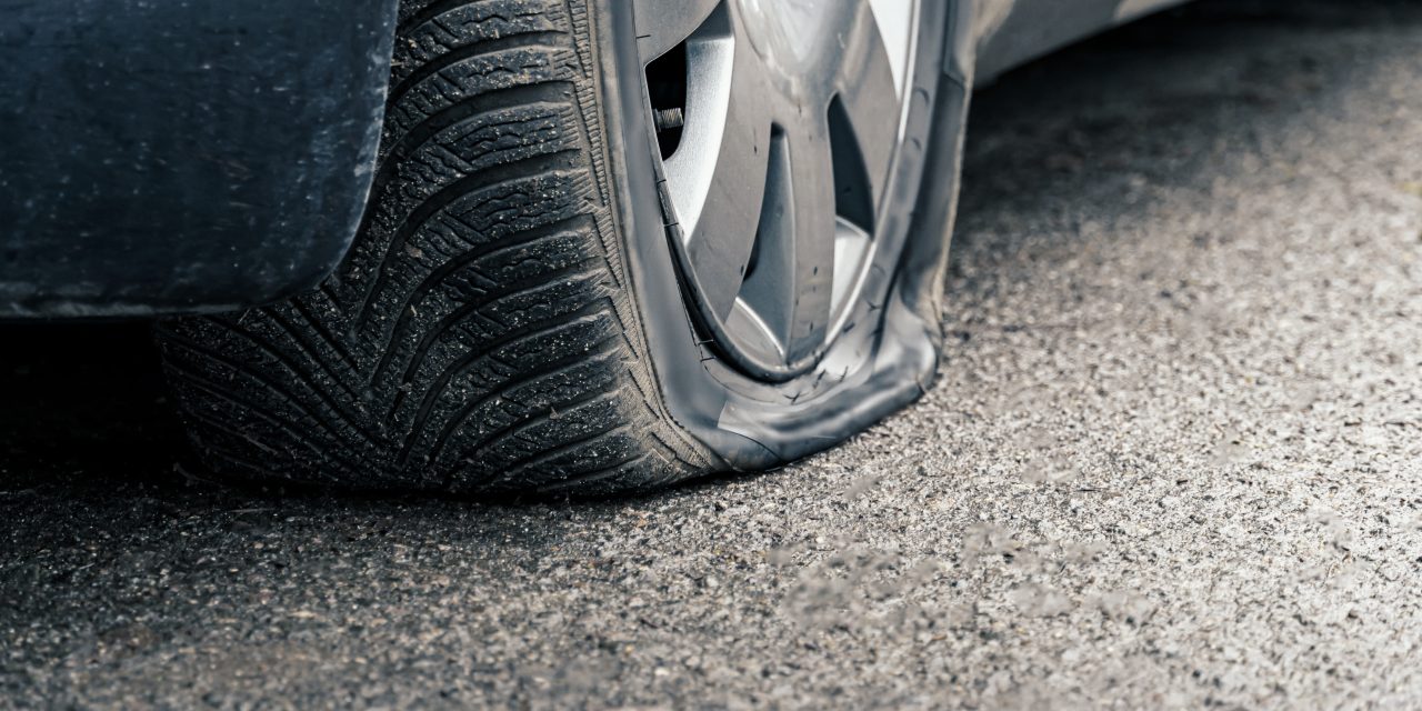 Road trip prep: How to deal with a flat tyre this festive season