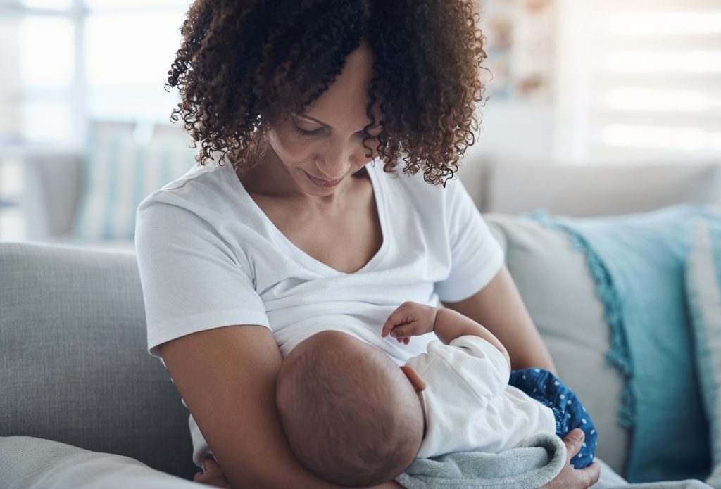 Breastfeeding Tips: Everything you need to know in the first week