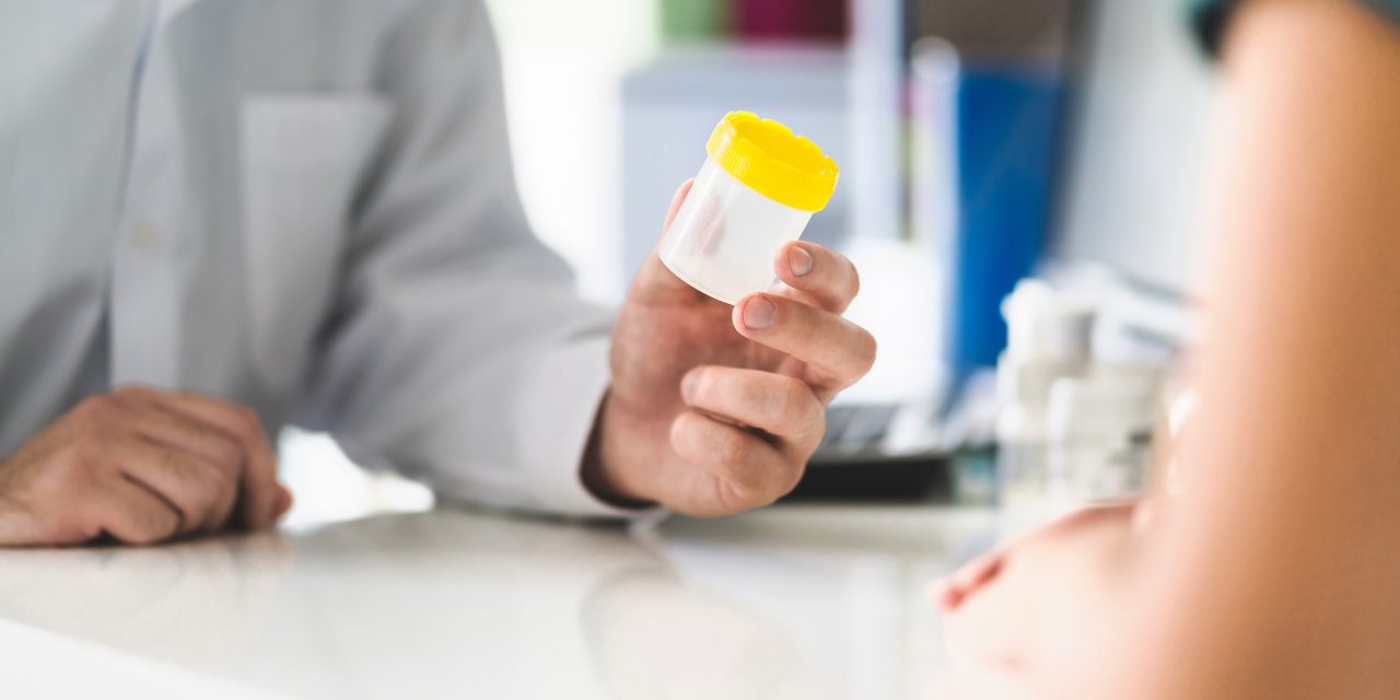 What is a healthy urine colour?