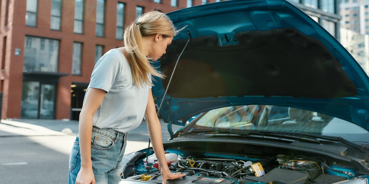 6 Signs That You May Have Car Transmission Problems