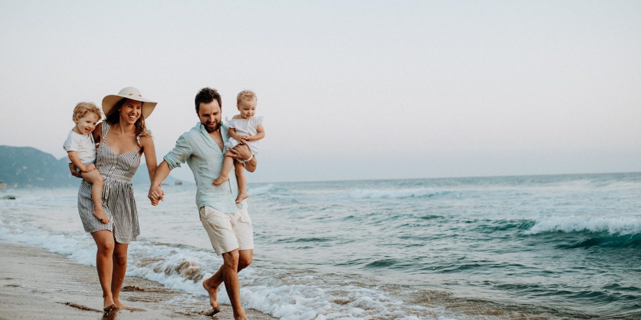 6 Tips for Toddler Friendly Holidays